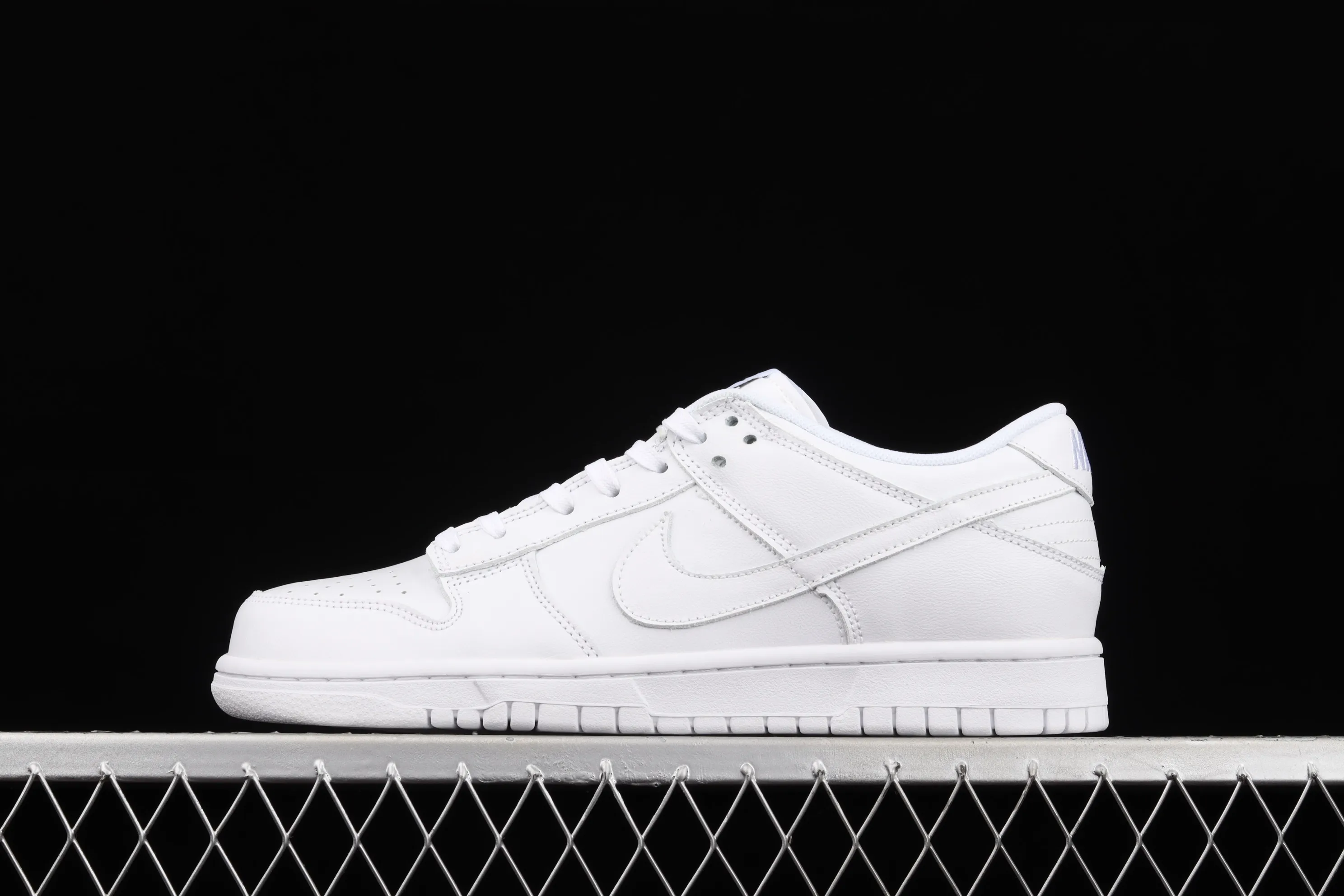 All categories Nk SB Dunk series Nk SB Dunk Low low-top sneakers Nk SB Dunk Low Prm SB smashed backboard fashion casual sneakers DD1503-109